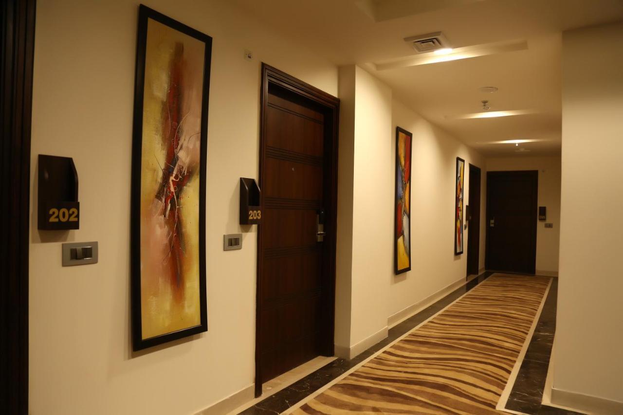 Hotel Imperia Suites Jalandhar Esterno foto