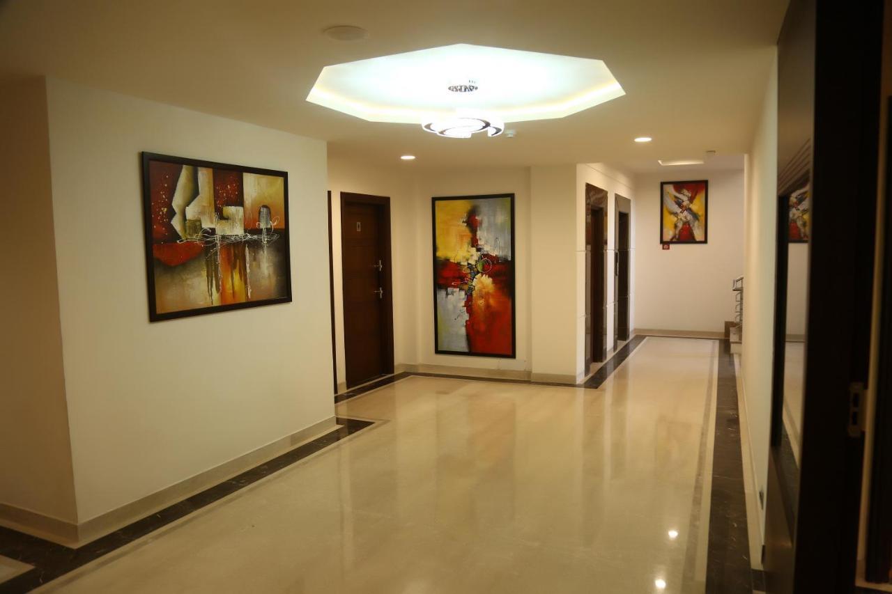 Hotel Imperia Suites Jalandhar Esterno foto