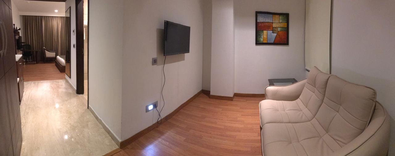 Hotel Imperia Suites Jalandhar Esterno foto