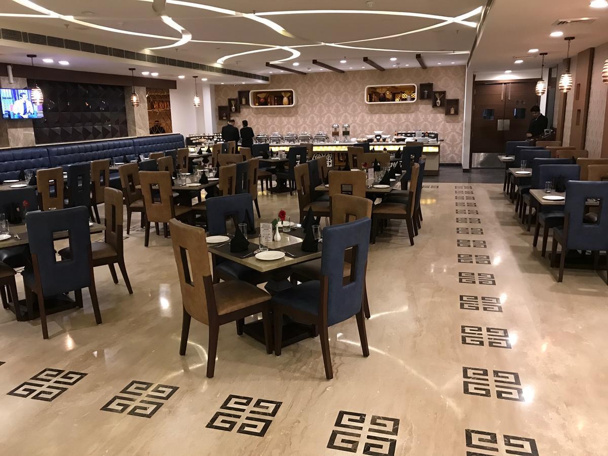 Hotel Imperia Suites Jalandhar Esterno foto