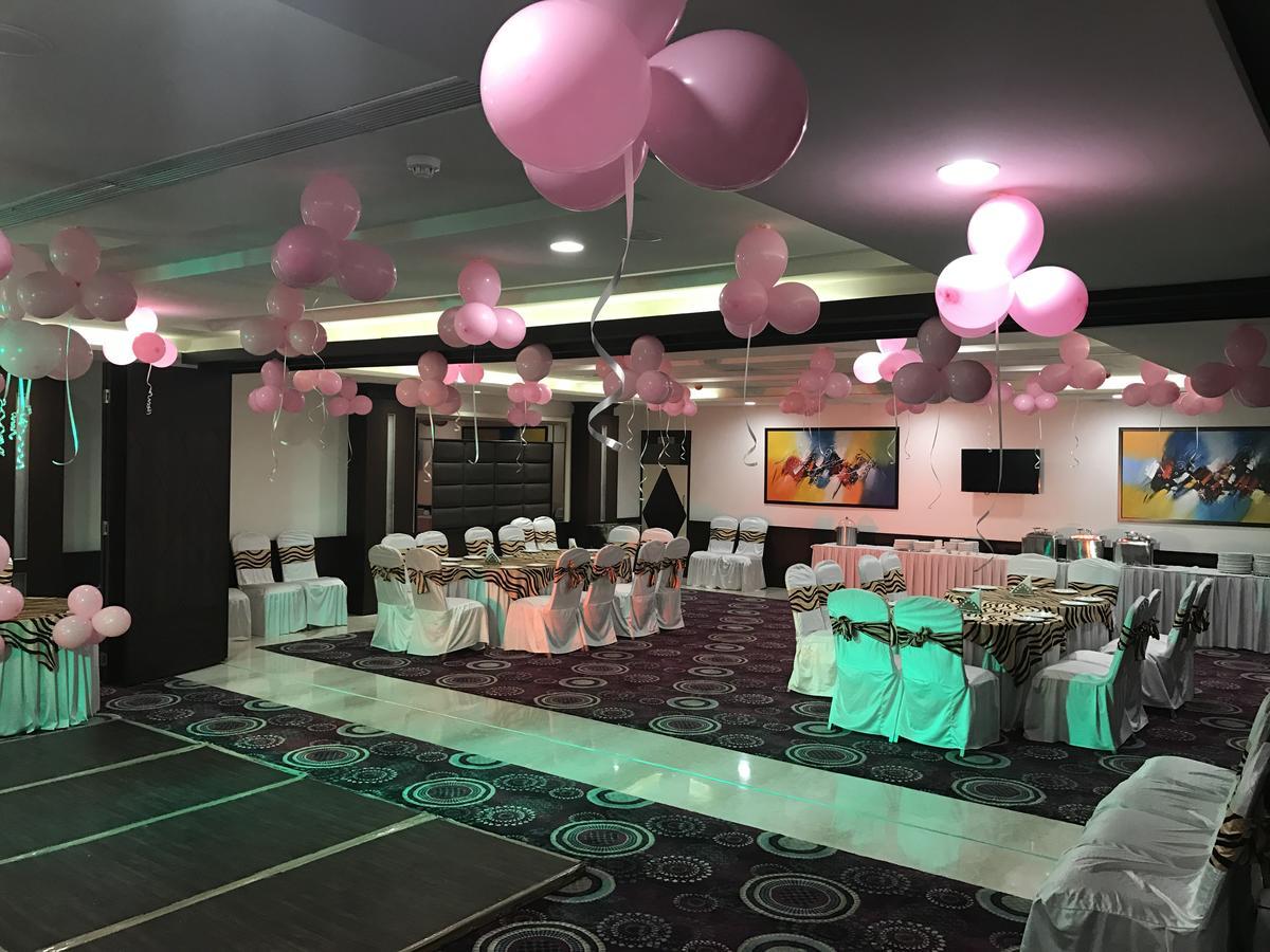 Hotel Imperia Suites Jalandhar Esterno foto