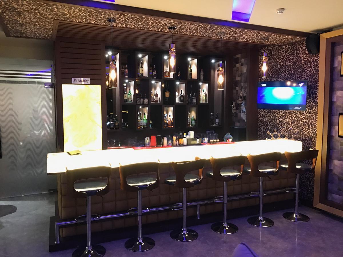 Hotel Imperia Suites Jalandhar Esterno foto